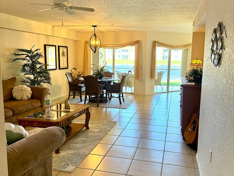 Rosewood Pointe Ln — Photo 18