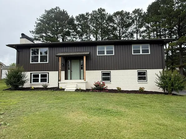 1708 Deer Hollow Dr, Lawrenceburg, TN 38464