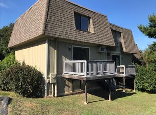 49 Suffield Meadow Dr #49, Suffield, CT 06078