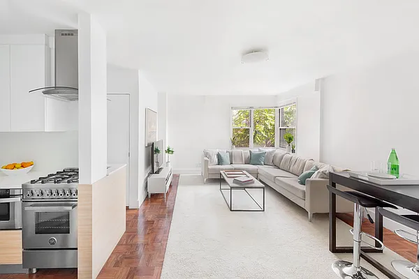 Sold by Compass | media 1