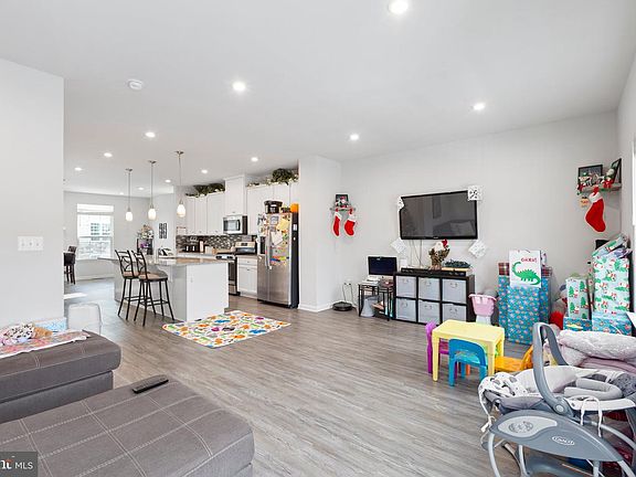 2nd image of 9722 Cedarmass Cir