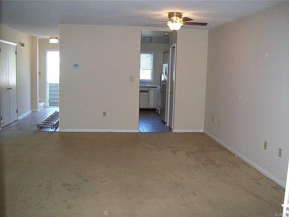 4th image of 822B Beach Haven Dr