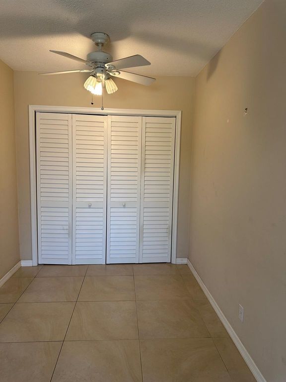 350 S Cypress Road #522, photo 7