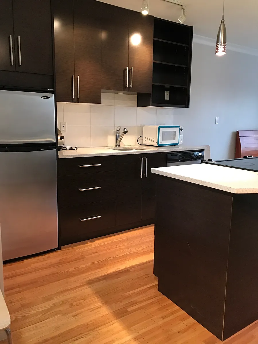 Building Photo - 1540 Haro St #212