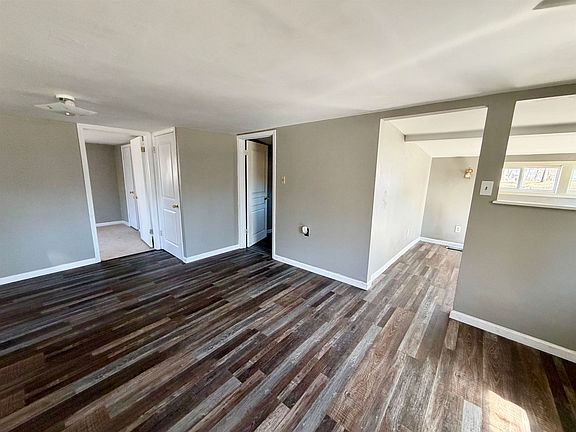 4th image of 345 Shad Ln