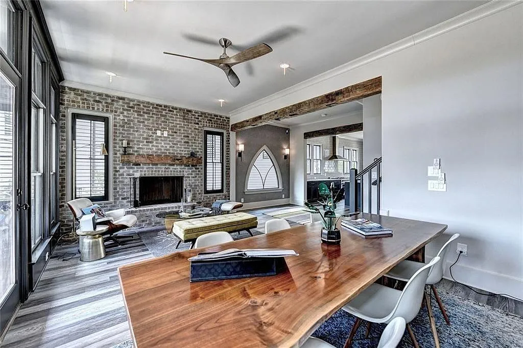 3 bed, 3.5 bath, 2436 sqft, $6,385 — Photo 3