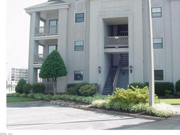 1st image of 417 Harbour Pt APT 103