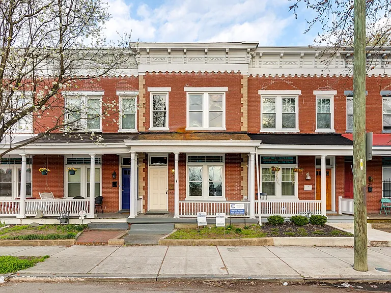 6 S Mulberry St — Photo 1