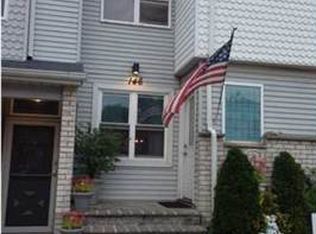 146 Lorraine Loop, Staten Island, NY 10309
