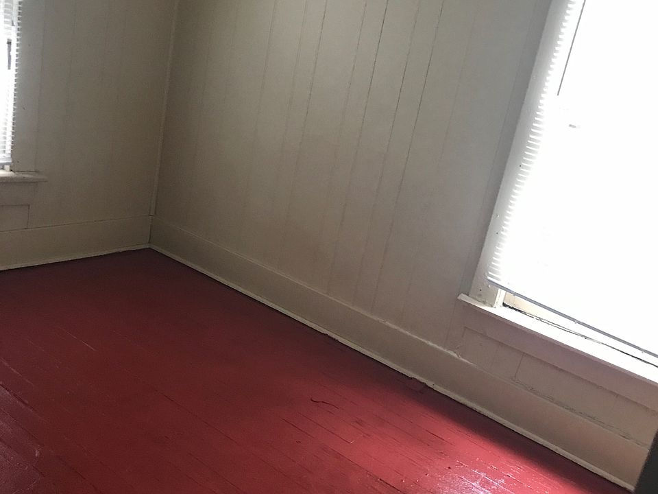 2nd image of 1906 N Kansas Ave