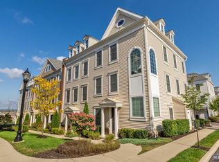 189 Roosevelt Dr, Wood Ridge, NJ 07075