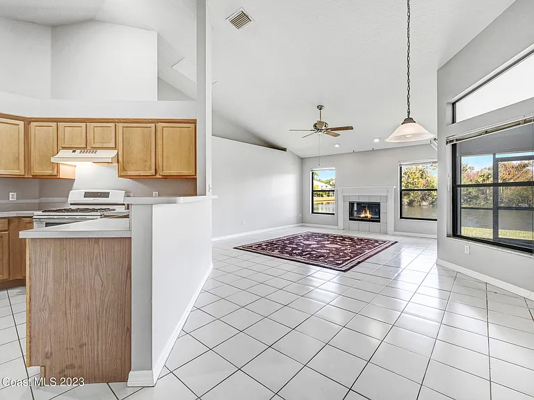 3643 Bluefield Ave — Photo 14