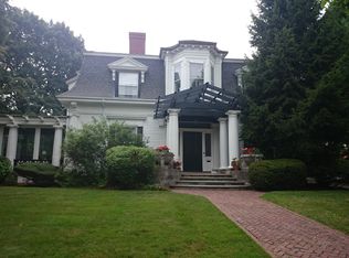 6 Hawes St, Brookline, MA 02446