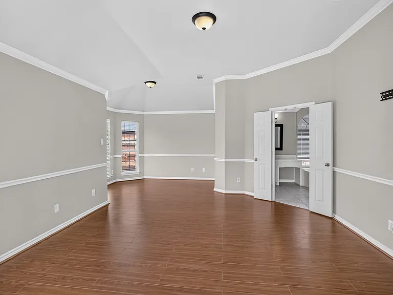 2848 Gillespie Ln — Photo 25