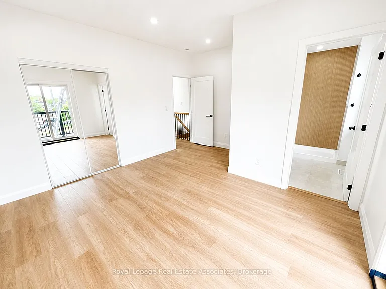 17 White Ave #4 — Photo 7