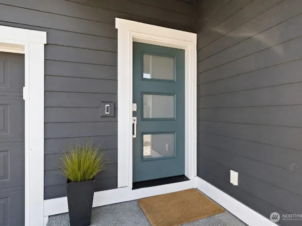 23624 228th Place SE, Maple Valley, WA 98038
