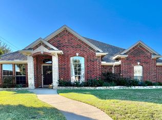9220 Edgemont Dr, North Richland Hills, TX 76182
