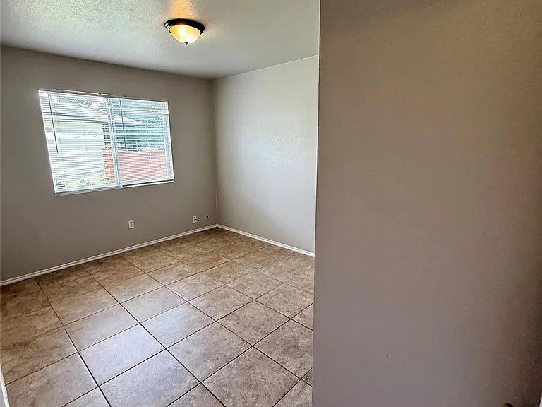 3504 Banda Ln — Photo 17