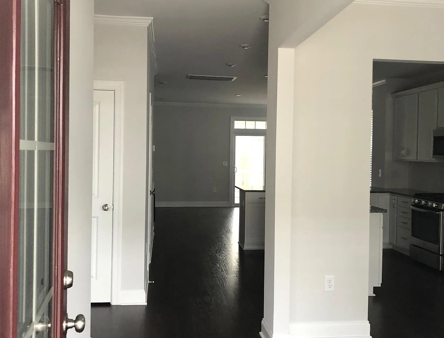 4 bed, 3.5 bath, 2350 sqft, $2,500 — Photo 4
