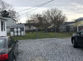 38 Matthews Ave, Villas, NJ 08251