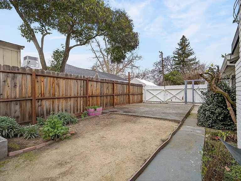 259 Gloria Dr — Photo 33