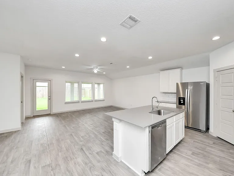 7803 Golden Rubia Ln — Photo 38