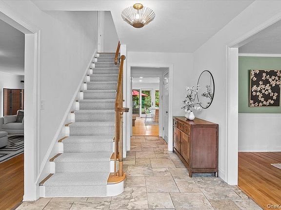3rd image of 127 Harmon Avenue