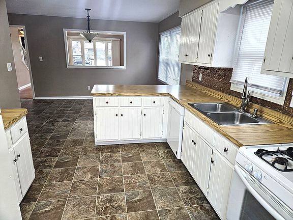 5th image of 640 W Daisy Pl