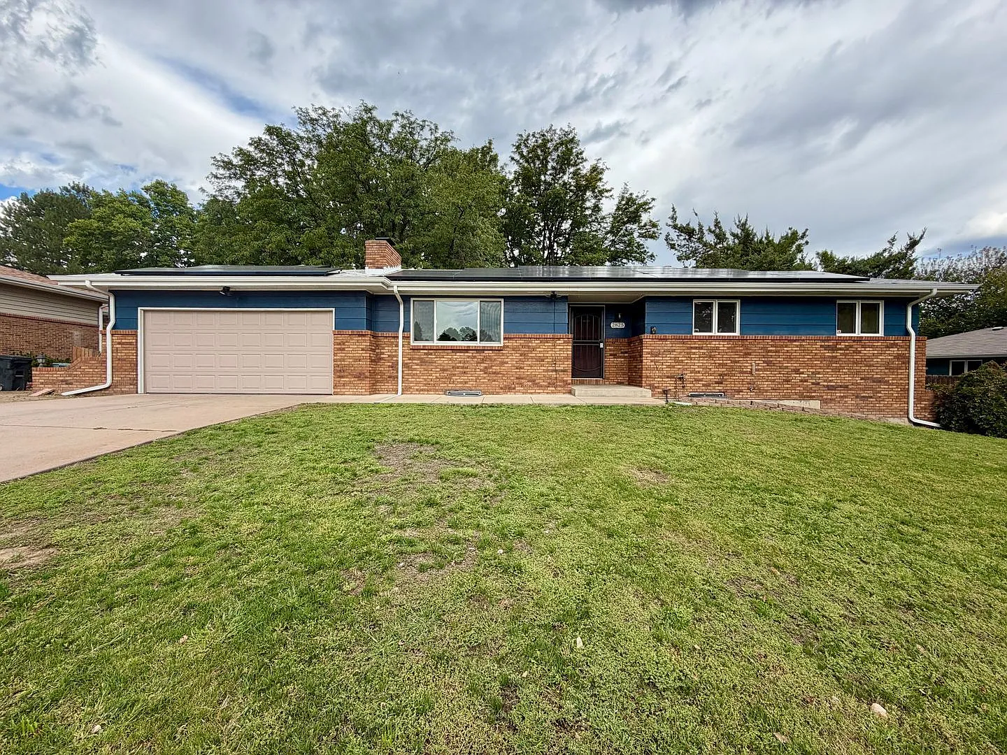 4 bed, 3.0 bath, 2235 sqft, $2,550 — Photo 1