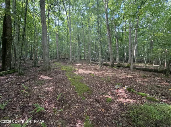 Birch Dr #608, Cresco, PA 18326