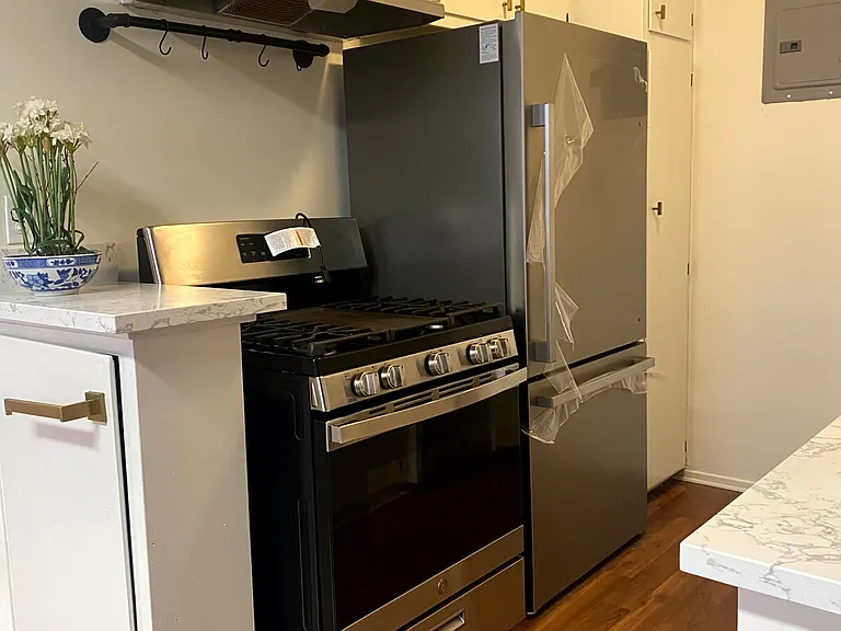 911 N Harper Ave #2 — Photo 27