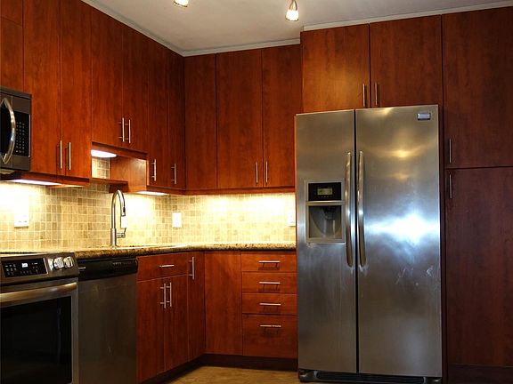 2nd image of 806 Cypress Grove Lane #210