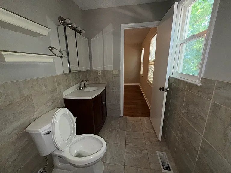 101 Angus Ct — Photo 21