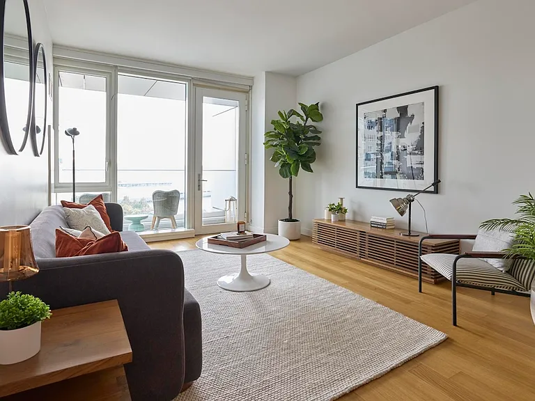 625 W 57th St #1453 — Photo 3