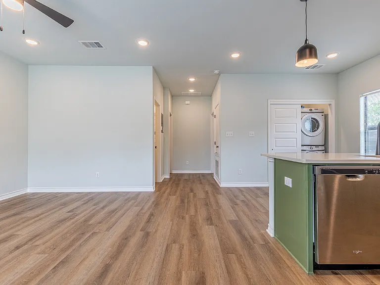 2346 Dakota St #1101 — Photo 8