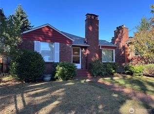 8325 26th Ave NW, Seattle, WA 98117