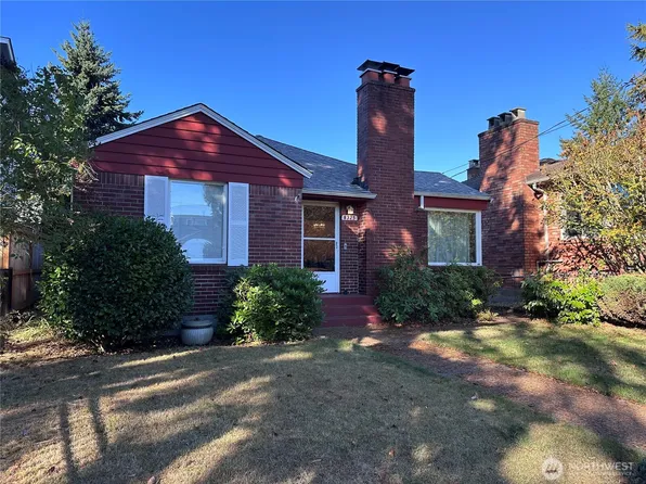 8325 26th Avenue NW, Seattle, WA 98117