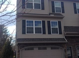 114 Old Schoolhouse Ln, Mechanicsburg, PA