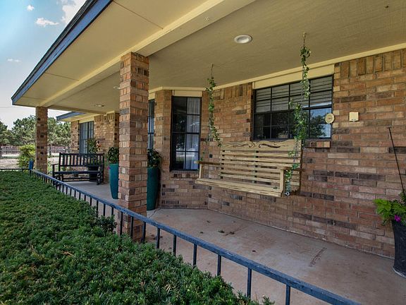 5th image of 11765 Brooks Cir
