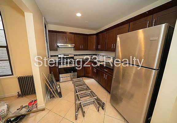 4th image of 31-13 Ditmars Blvd #2F