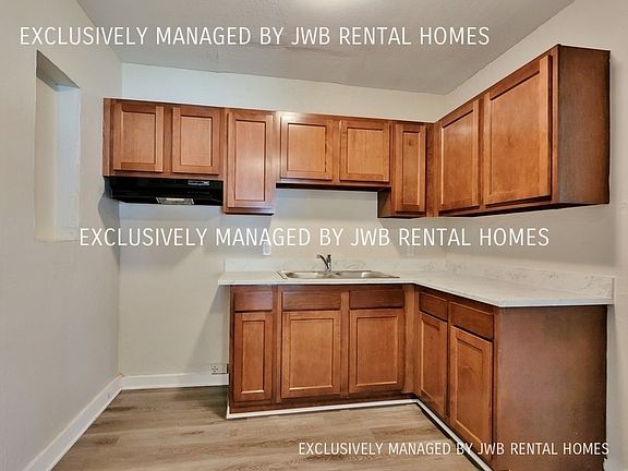 3rd image of 1038 Detroit Cir W