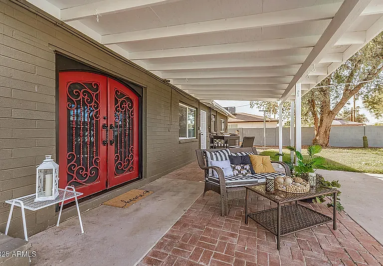 W Berridge Ln — Photo 29