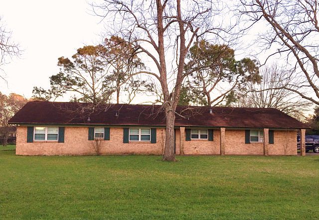 1st image of 402 Dolphin Ln