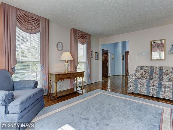 4th image of 2115 Grey Fox Ct