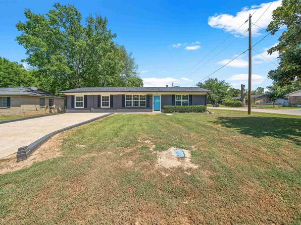 532 Circle Dr, Lindale, TX 75771