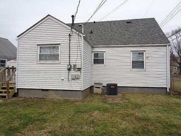 3rd image of 1681 Pauline Ave