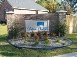 27 Waters Edge Dr, Little Rock, AR 72204