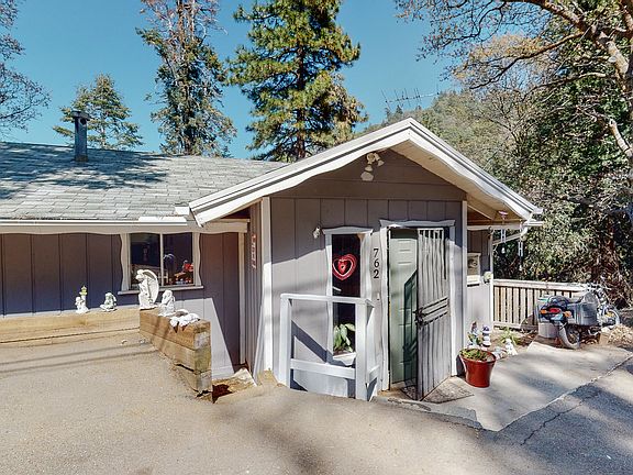 3rd image of 762 Chateau Dr