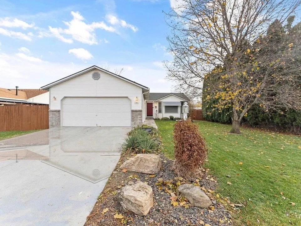 16 N Borah Way #1