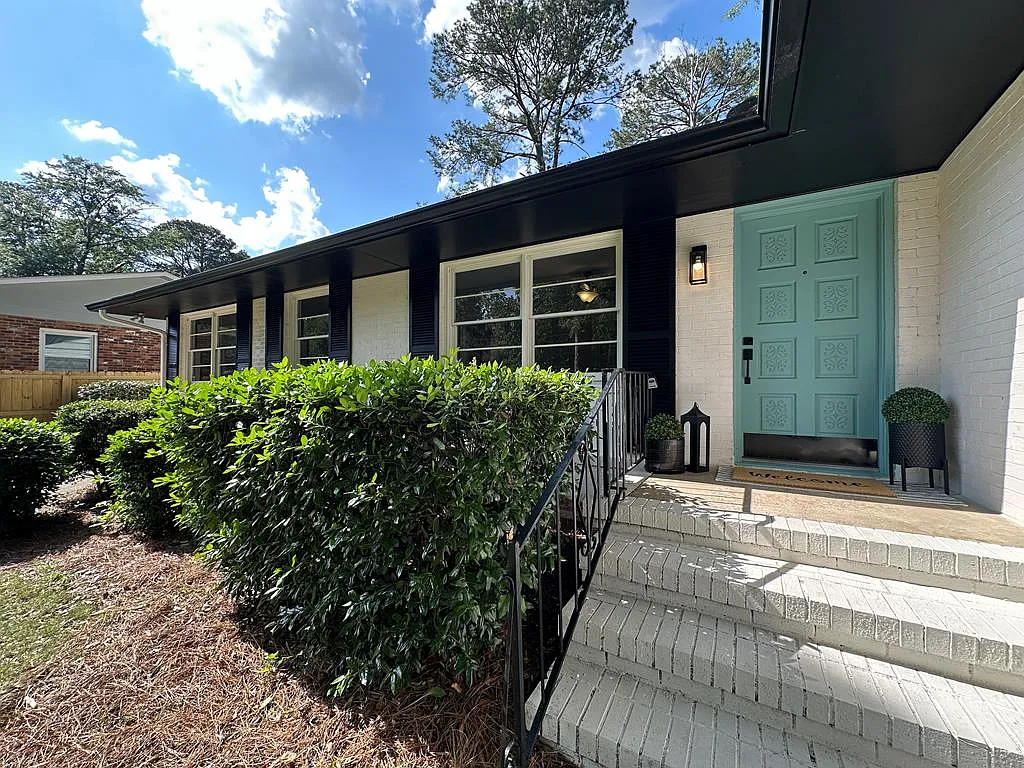 4009 Savannah Dr photo 1